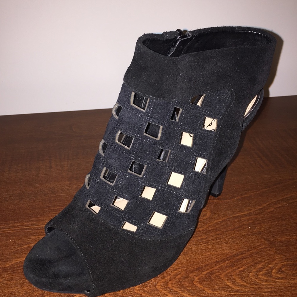 FLASH SALE!!  Jessica Simpson Heels